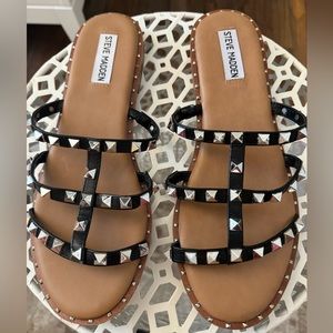 NWOT Steve Madden Averill Studded Gladiator Sandals